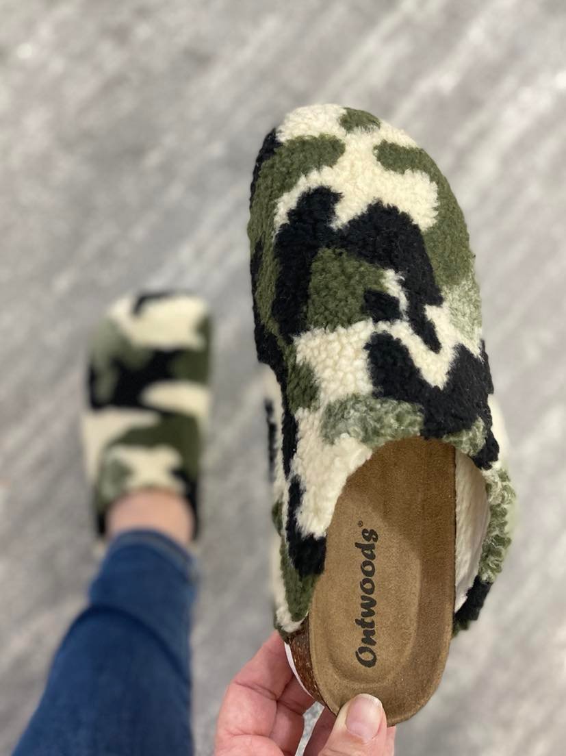 Walk On Slides in Camo