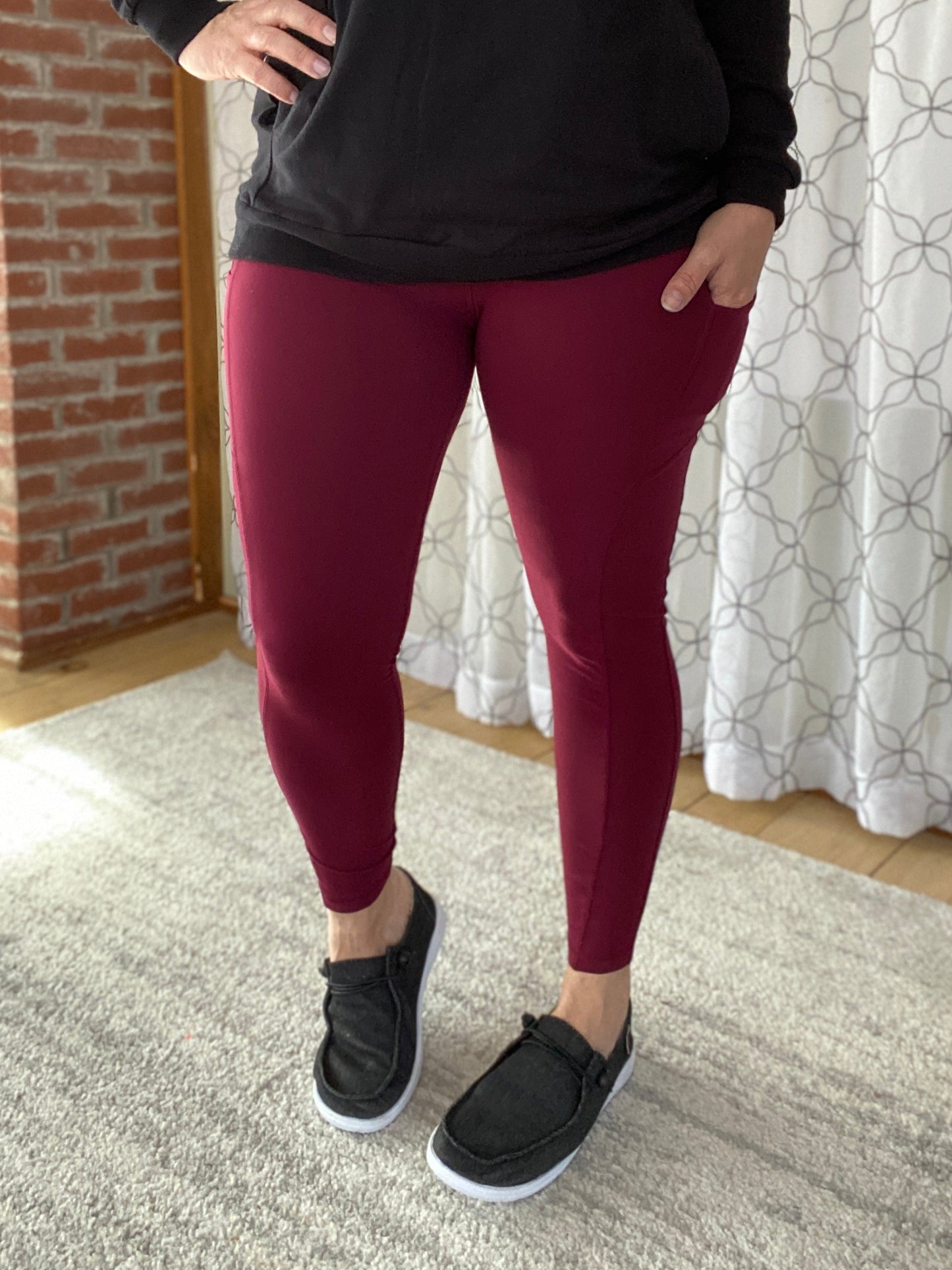 On The Go Leggings in Burgundy