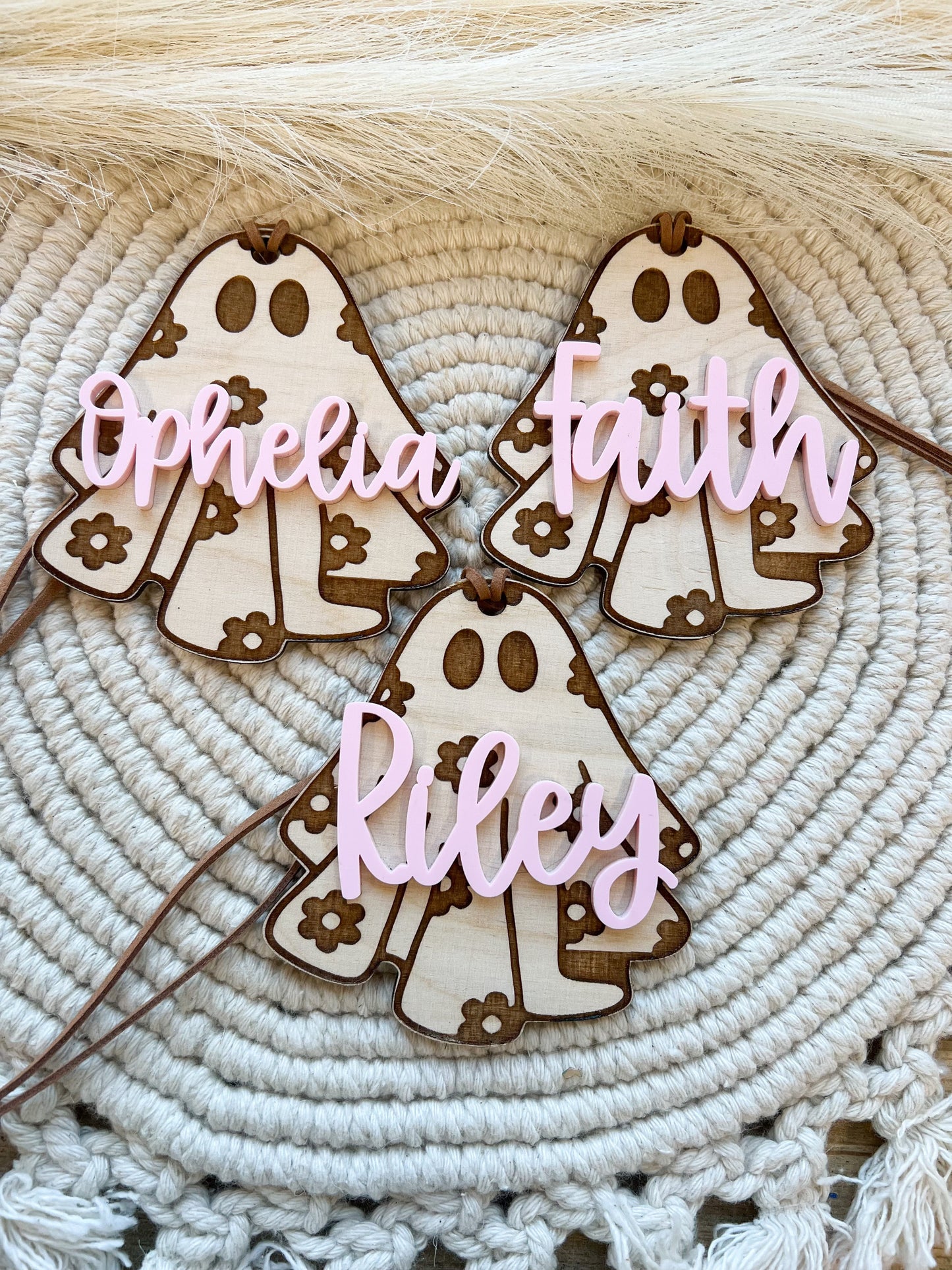 Groovy Ghost Tag Cursive