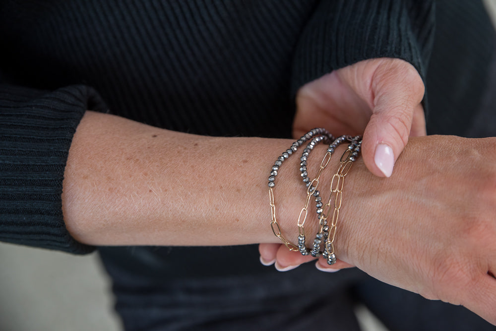 Romantic Style Bracelet in Hematite